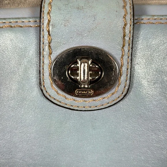 Coach light Blue Women's Turn Lock Wallet - Picture 2 of 6
